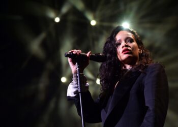 Rihanna será la encargada del show de medio tiempo en el Super Bowl LVI