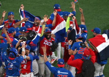 Tigres del Licey logran victoria épica en la serie del Caribe