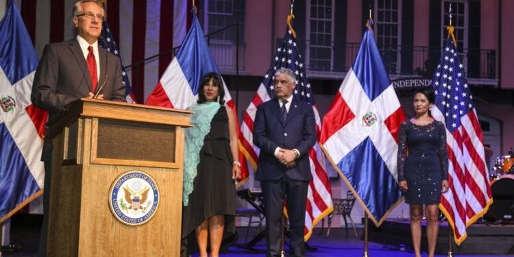 La Embajada Dominicana en los Estados Unidos y el INDEX celebran la quinta edición de «Dominicanos en la Colina» .